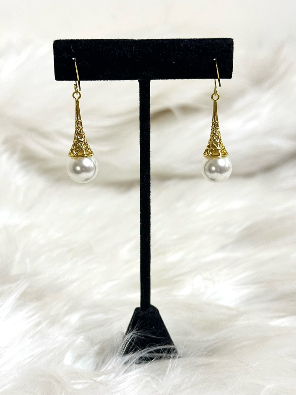 FAUX PEARL & GOLD DROP LIGHTWEIGHT EARRINGS - BRAND NEW